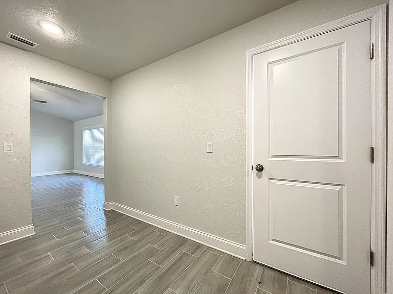438 Union Dr — Photo 13