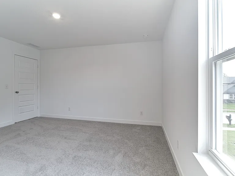 422 Eisenhower St — Photo 49