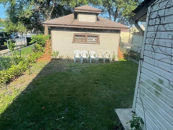 3rd image of 7825 S Evans Ave #1