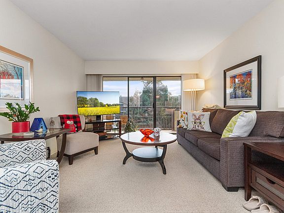 5th image of 32885 George Ferguson Way #301