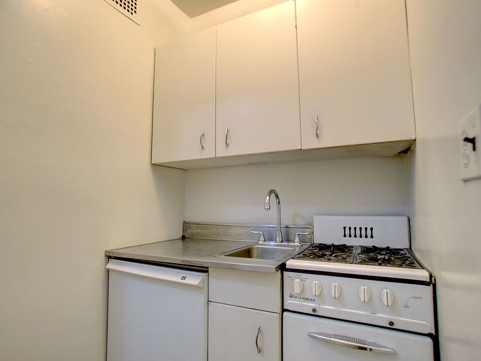 2nd image of 44 W 72nd St APT 2A