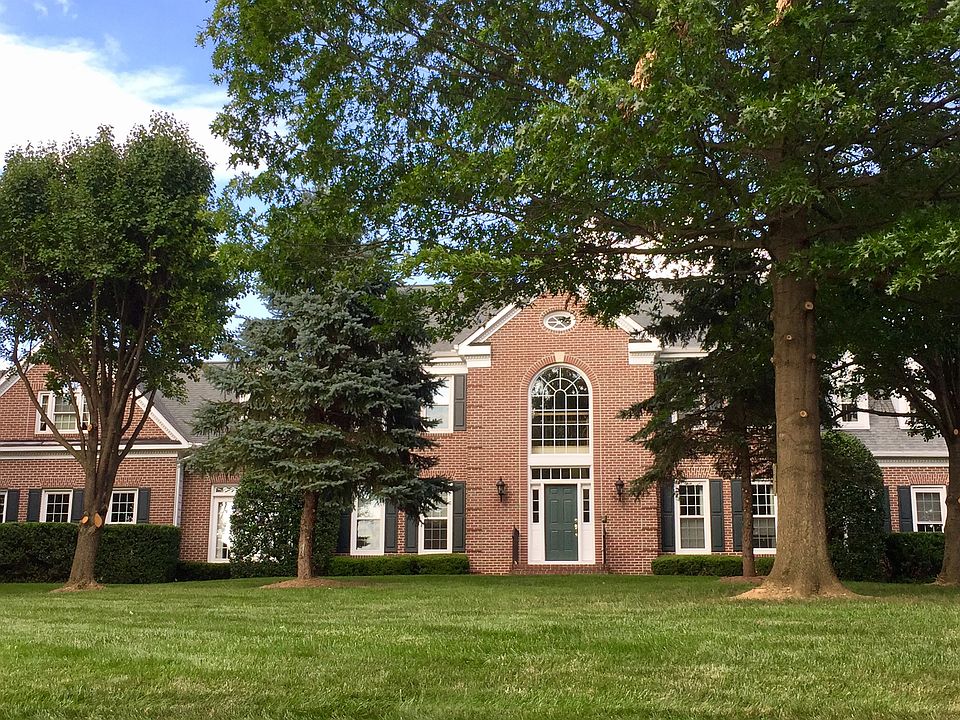 1st image of 621 Nalls Farm Way