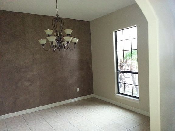 2nd image of 3801 El Jardin Ct