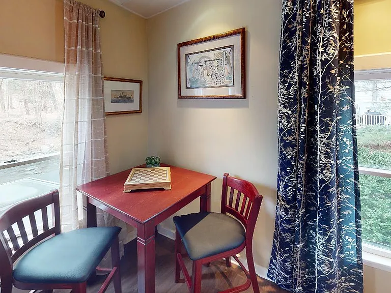 144 Sawkill Ave — Photo 14