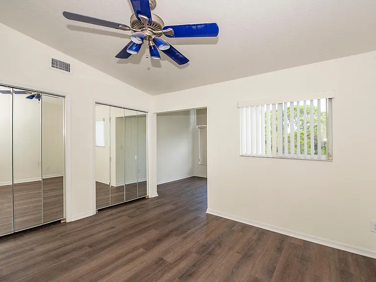 Second bedroom with ensuite bathroom on third floor