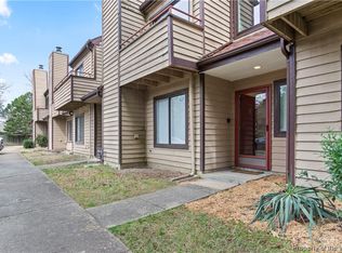 1050 N Green Dr, Newport News, VA 23602