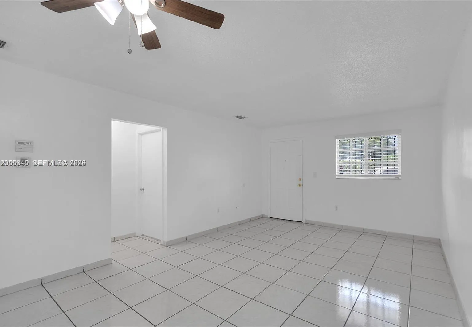 Grand Vista Condo — Photo 4