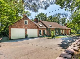 34 Kenmore Rd, Bloomfield, CT 06002