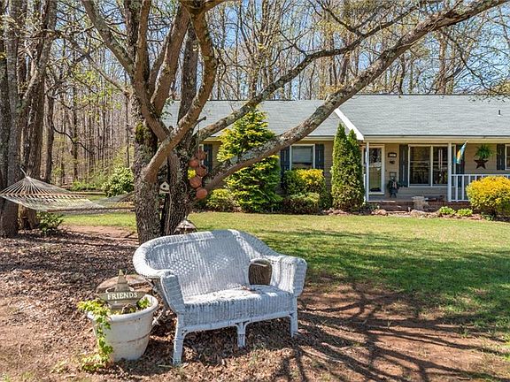 3rd image of 8207 Birchdale Dr