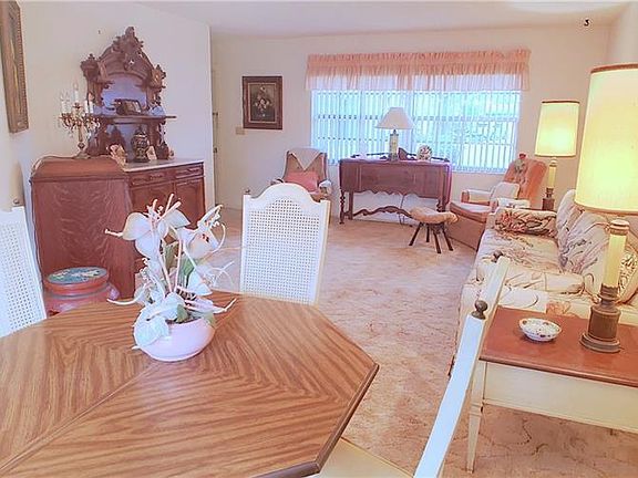 4th image of 6749 Bonnie Bay Cir