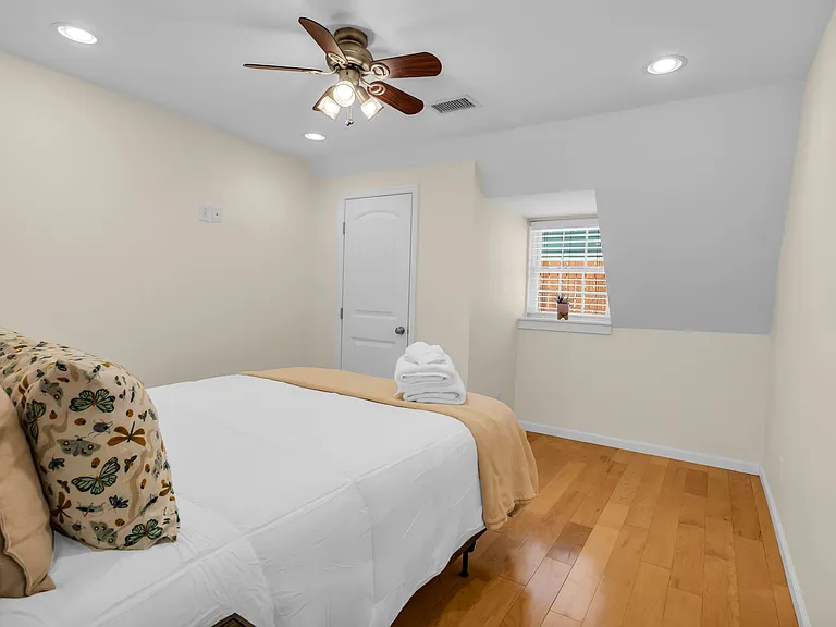 929 Fatherland St #B — Photo 18