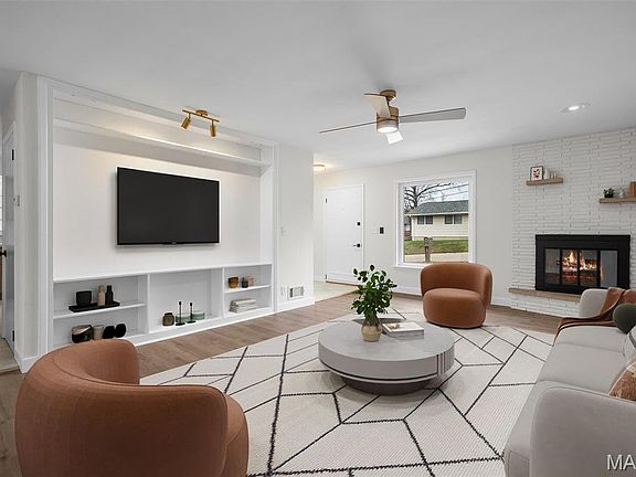 3rd image of 6 Darby Ln