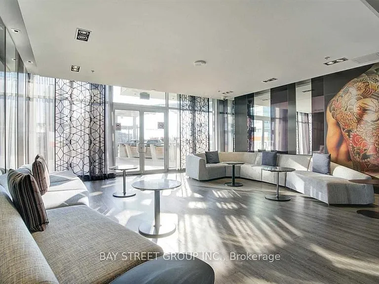 199 Richmond St W #808 — Photo 3