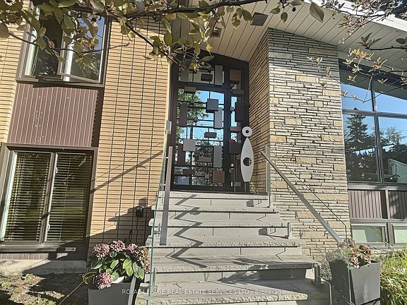 4th image of 33 Blue Forest Dr