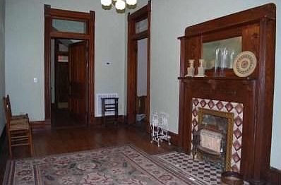 5th image of 222 S Waco St