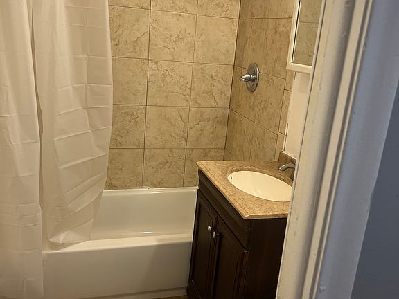 5th image of 356 Franklin Ave APT A5