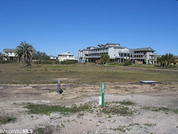 3rd image of 1050 W Beach Blvd