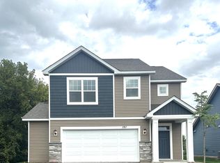 151 Snowdrop Trl, Waconia, MN 55387