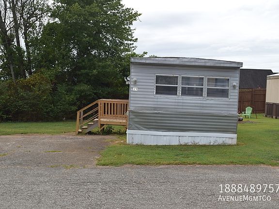 4th image of 715 23rd St NW #15