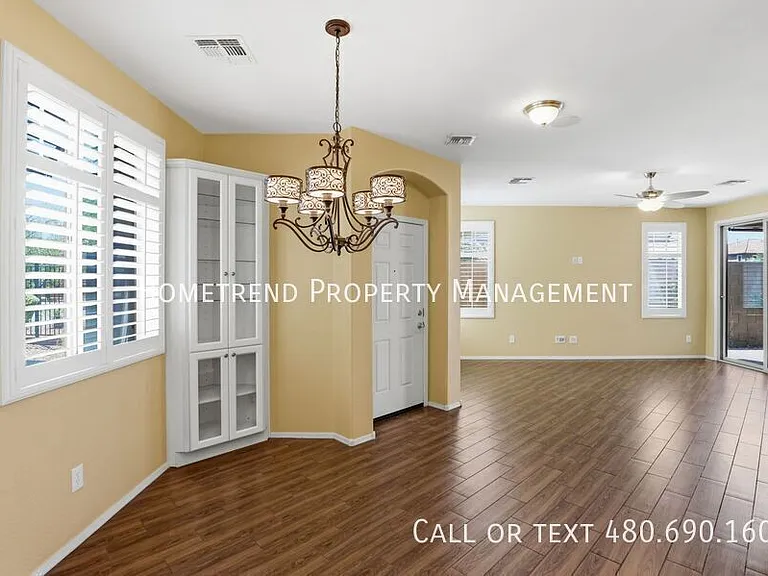 2535 E Vermont Dr — Photo 22