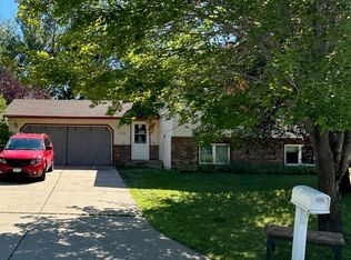 2970 Heatherwood Cir S, Moorhead, MN 56560