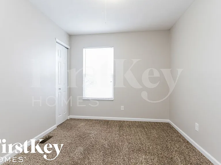 746 Apple Ln — Photo 12