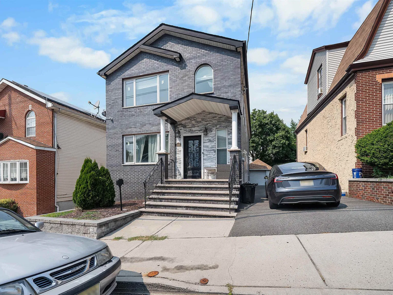 3 bed, 2.0 bath, $3,050 — Photo 2