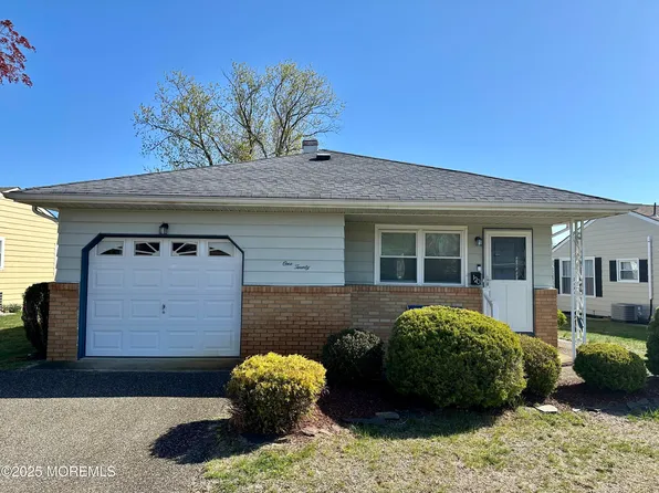 120 Barbados Drive S, Toms River, NJ 08757