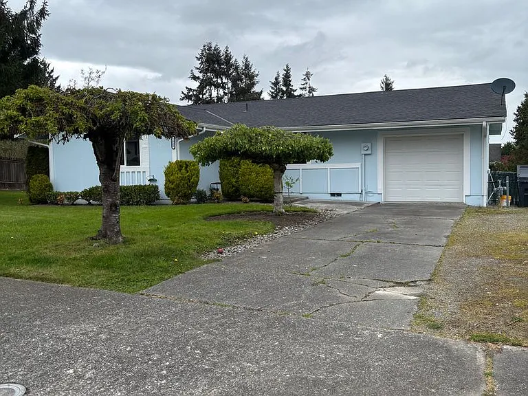 1925 E Belair Dr — Photo 15