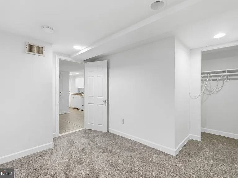 440 Delafield Pl NW — Photo 33