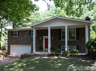 4435 Roadside Ln, Saint Louis, MO