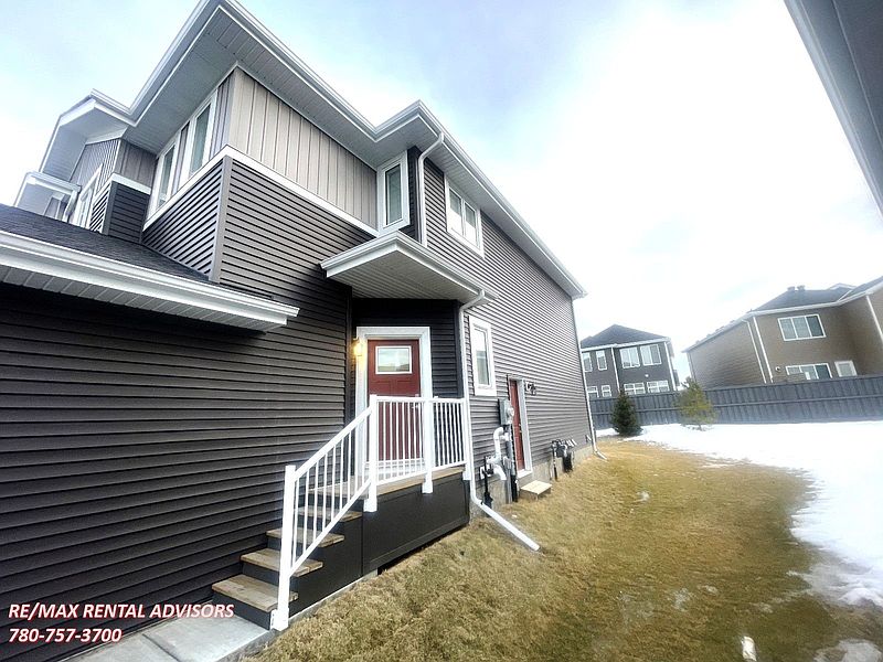 Edmonton Apartment for rent - 3 Bedrooms — photo 2