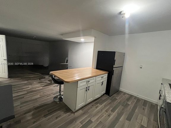2nd image of 1560 NE 151st St APT 102