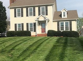 102 London Ct, King, NC 27021