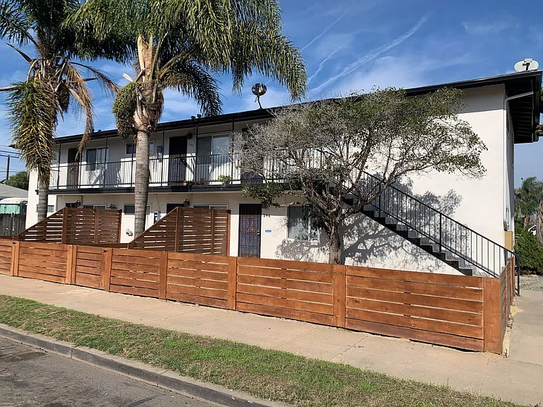 238-248 Citrus Ave — Photo 2