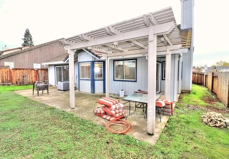 3549 Pine Hollow Way — Photo 49