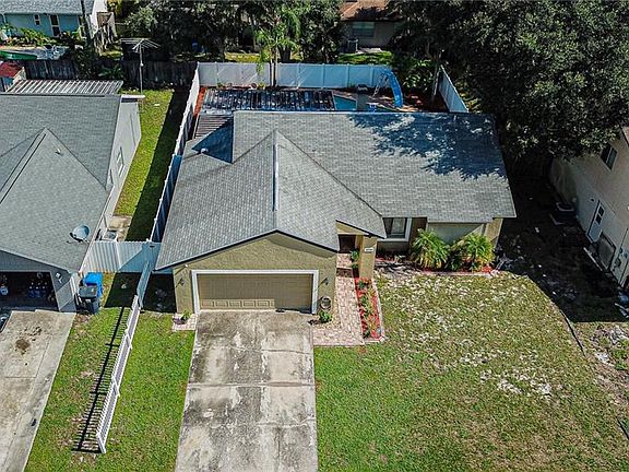 4th image of 2743 Lakeville Dr