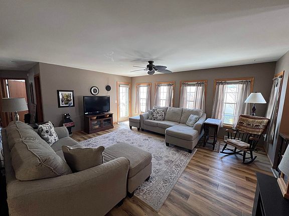 4th image of 1708 Bates St