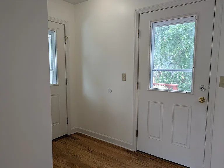 55 Boys Ave — Photo 11