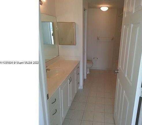 4th image of 215 SW 42nd Ave APT 605
