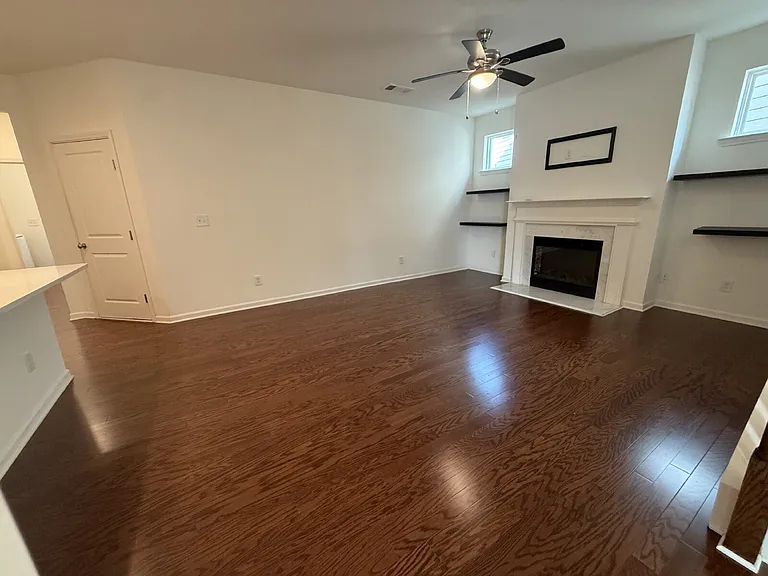 565 Morrow Ln SW #SW — Photo 7