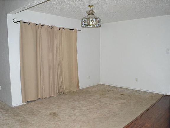 3rd image of 3501 Metairie Ct