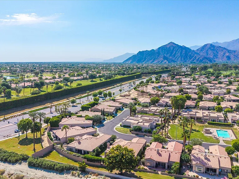 48137 Vista Cielo — Photo 44