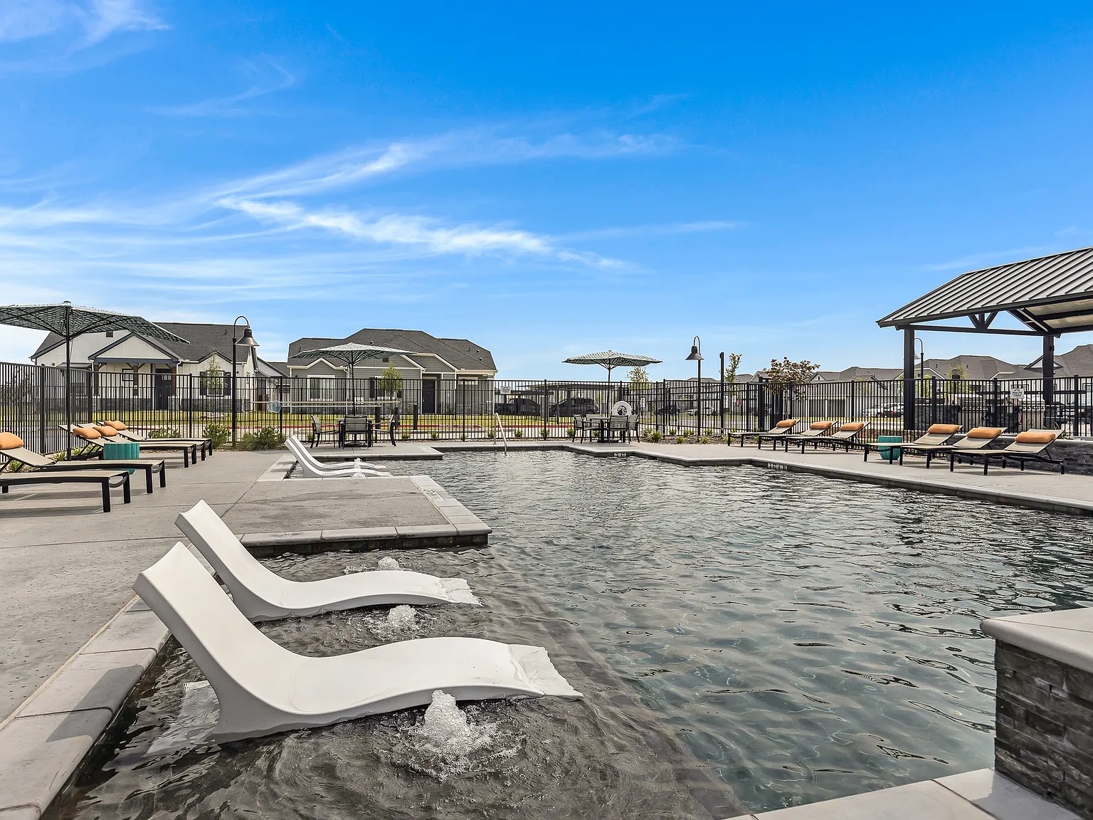 Avilla Oakridge - Houses for Rent — Photo 2