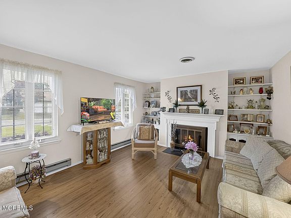 3rd image of 13 Greenleaf Street #51