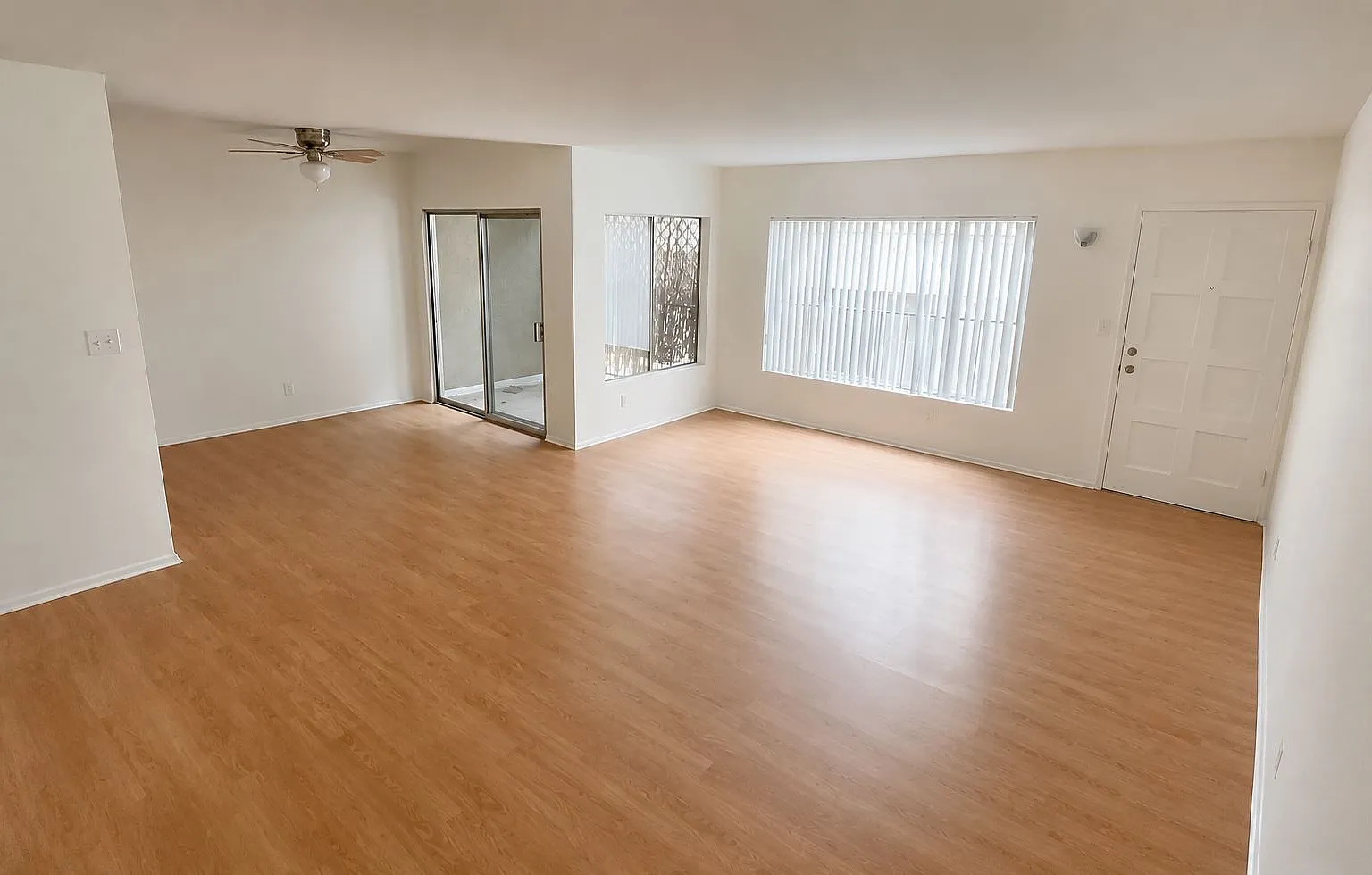 3 bed, 1200 sqft, $4,200 — Photo 1