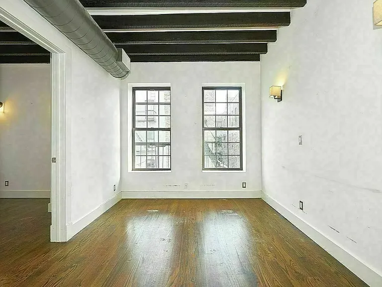 1647 Norman St #2F — Photo 6