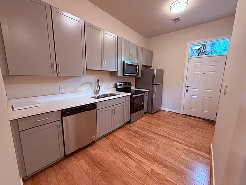 2910 Q St Photo 1