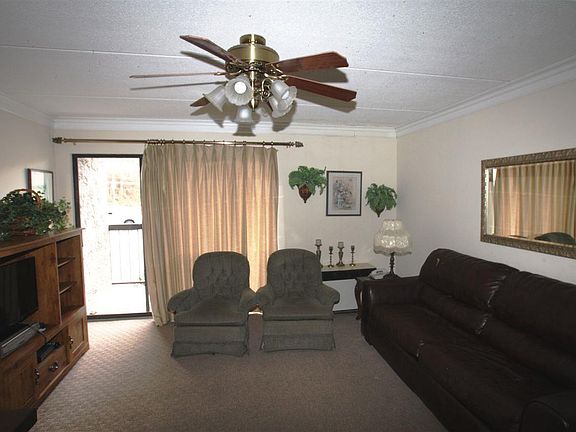 2nd image of 306 Baskins Creek Rd