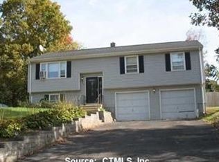 593 Gracey Ave, Meriden, CT 06451